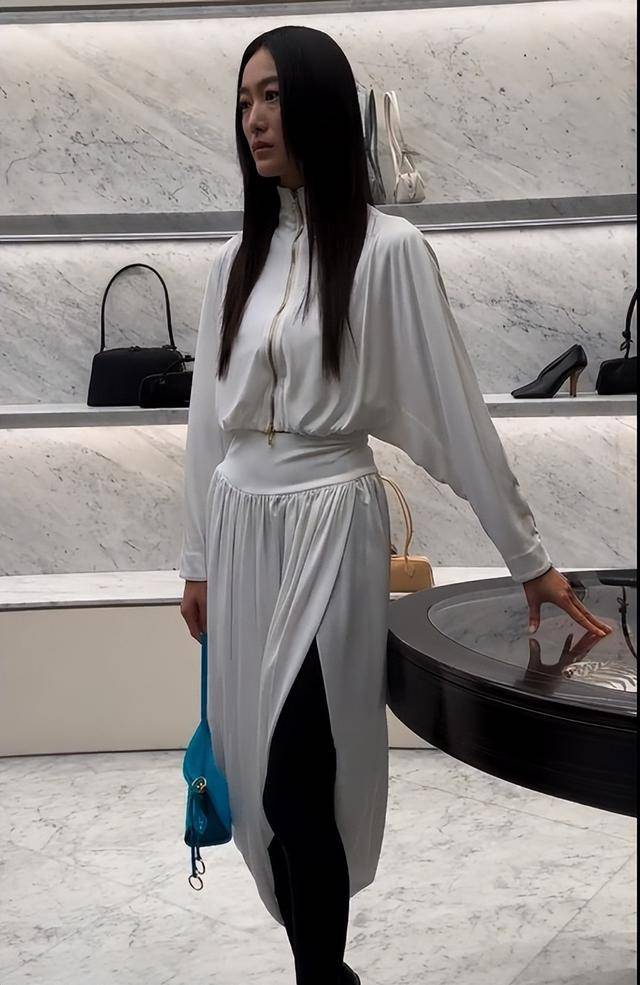 假胸”尴尬娜然脸肿胀秦舒培一脸男相开元k